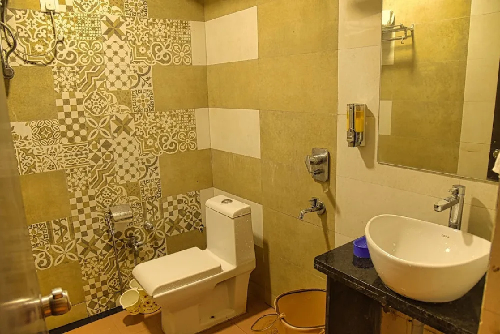 Royal Palms Luxury Rental Apartments