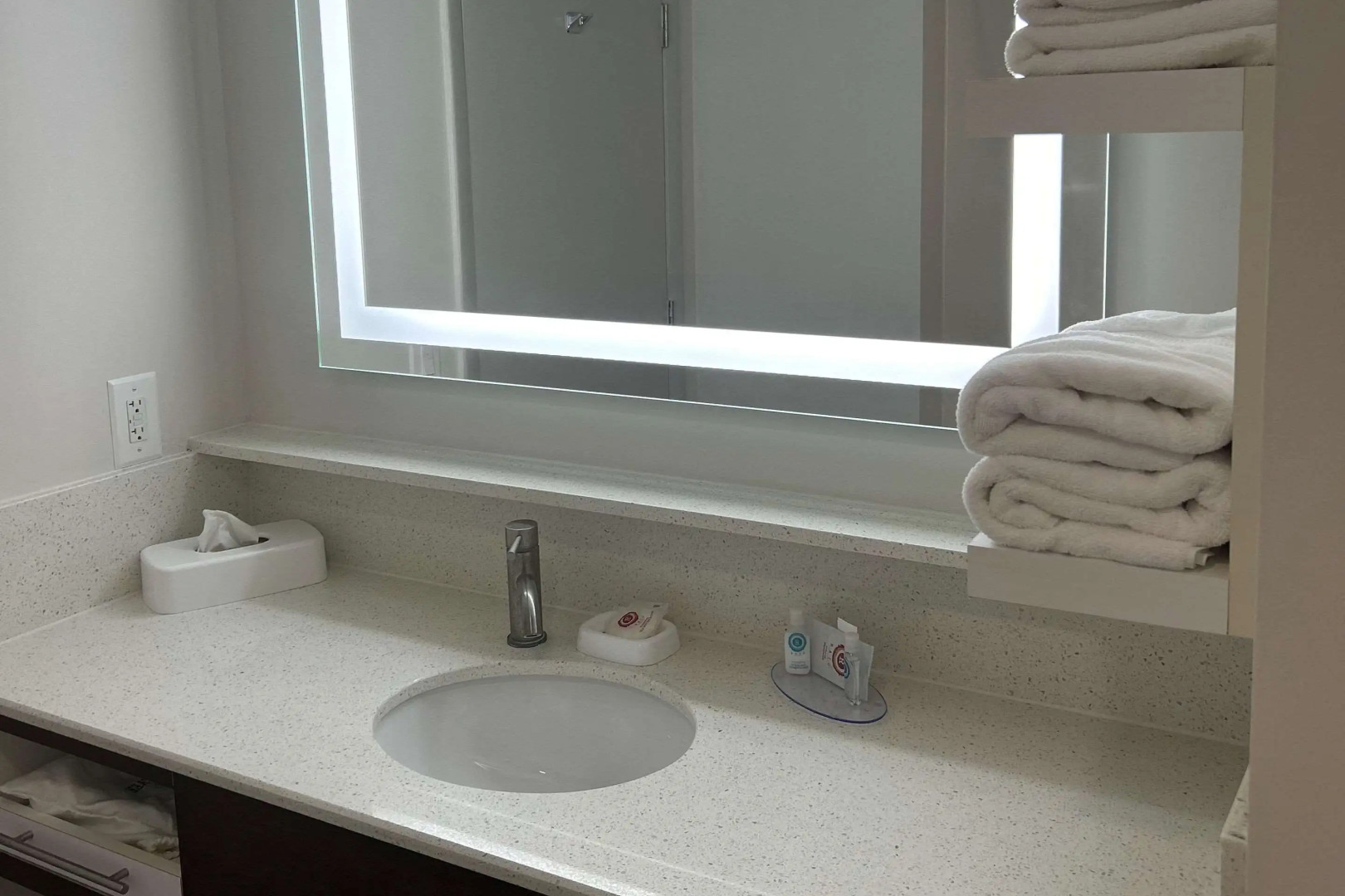 Comfort Inn Darien - North Brunswick