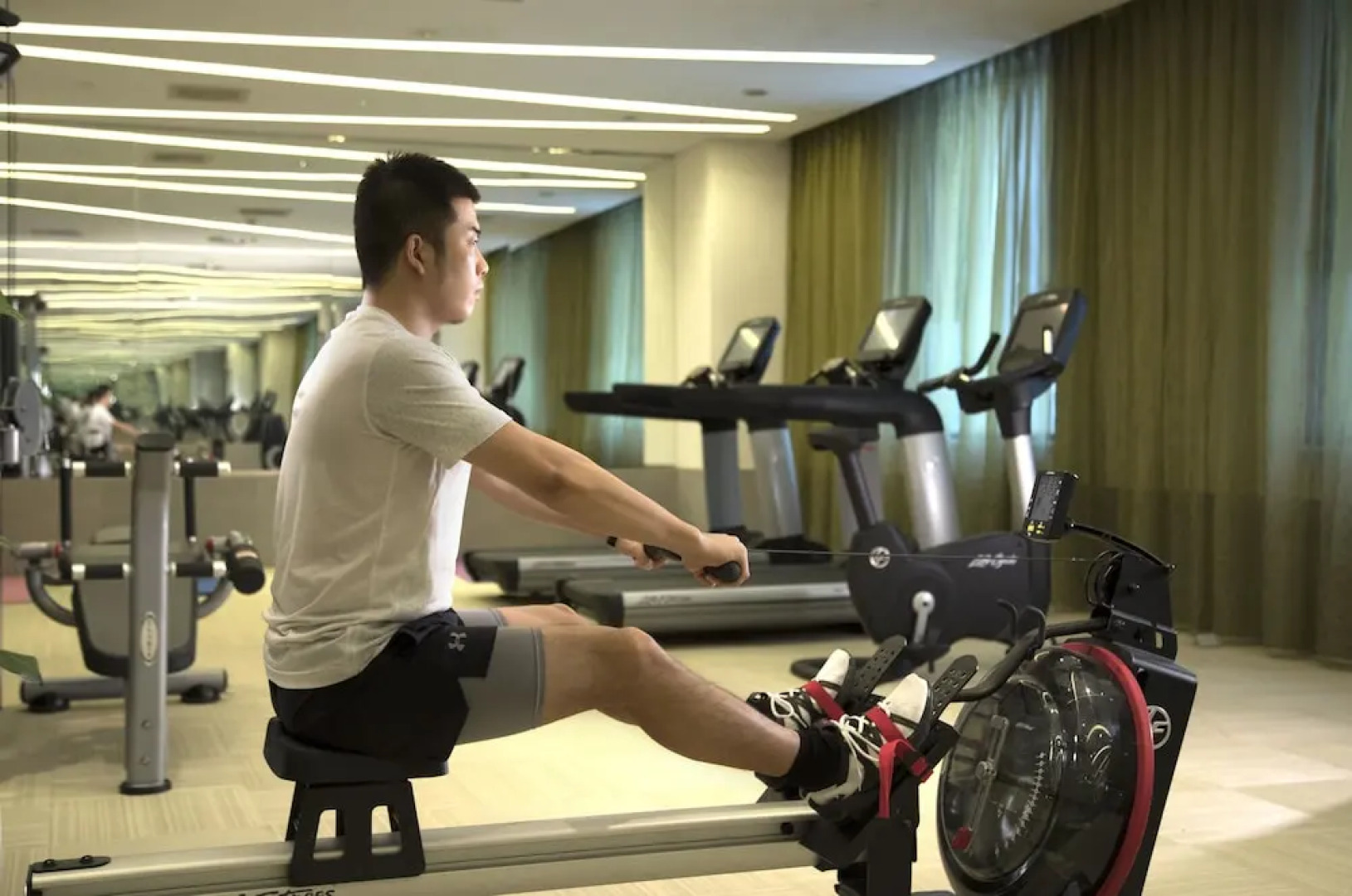 Ovation Seven-Cultivation Hotel