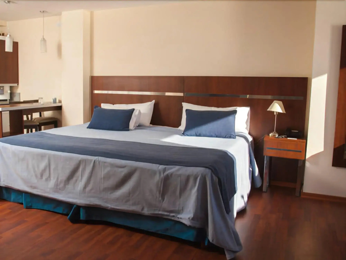 Hotel Puerto Amarras