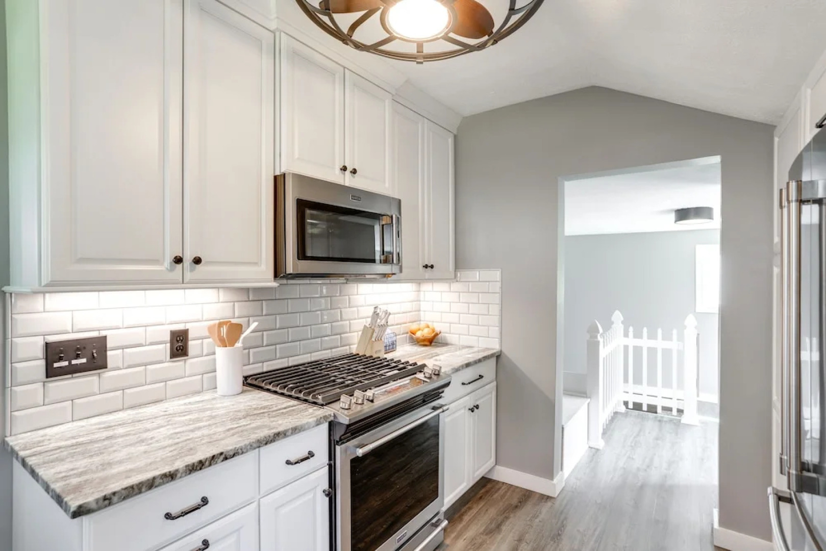 Vermilion Home - Walk to Main Street Beach!