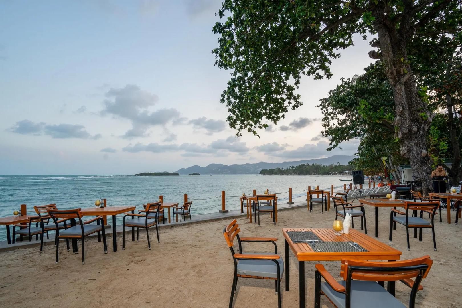 The Briza Beach Resort, Samui