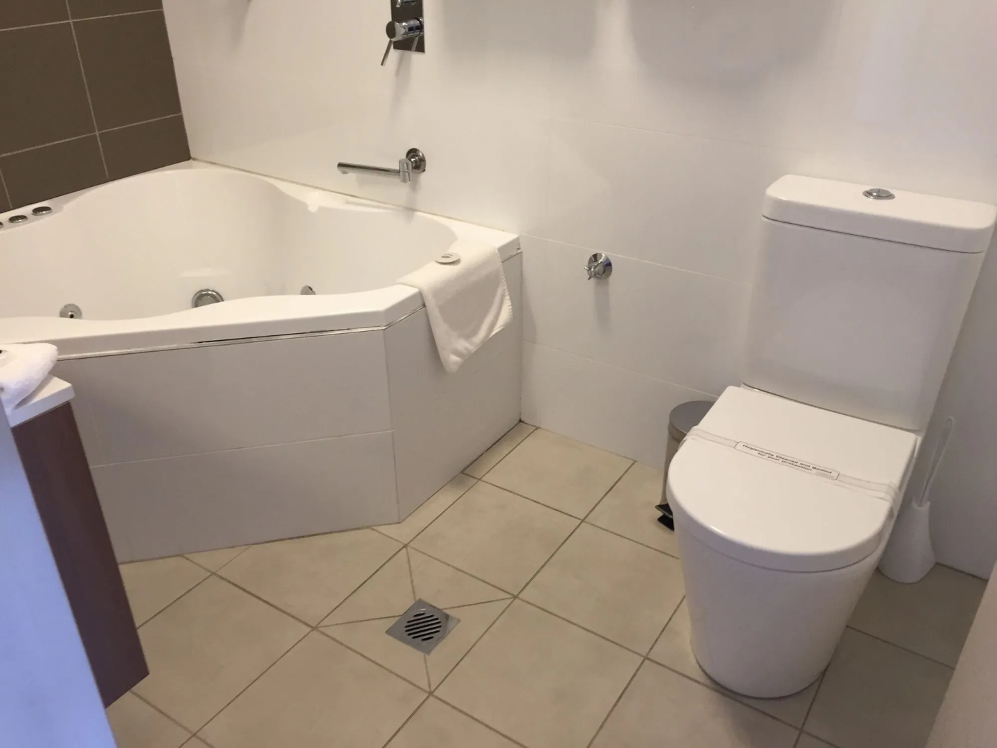 Peninsula Nelson Bay Motel and Serviced Apartments