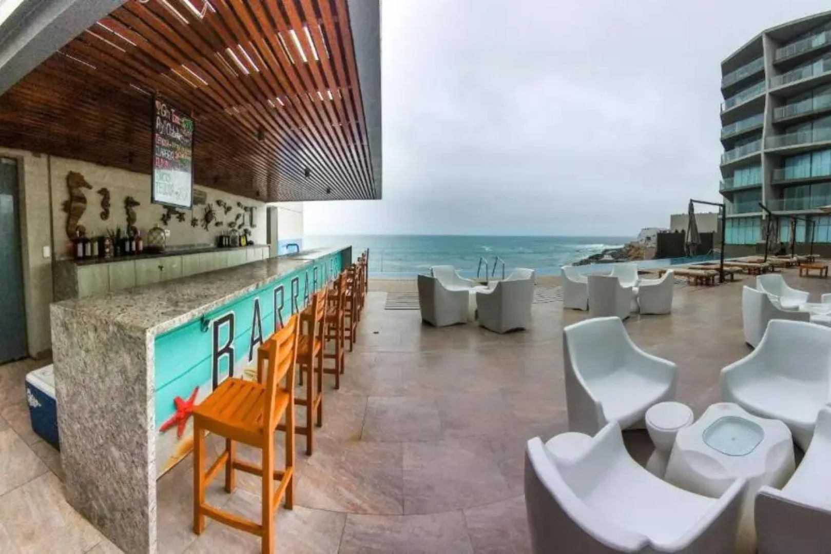 Hermoso apartamento en Ocean Reef San Bartolo, con acceso piscina y área sociales!