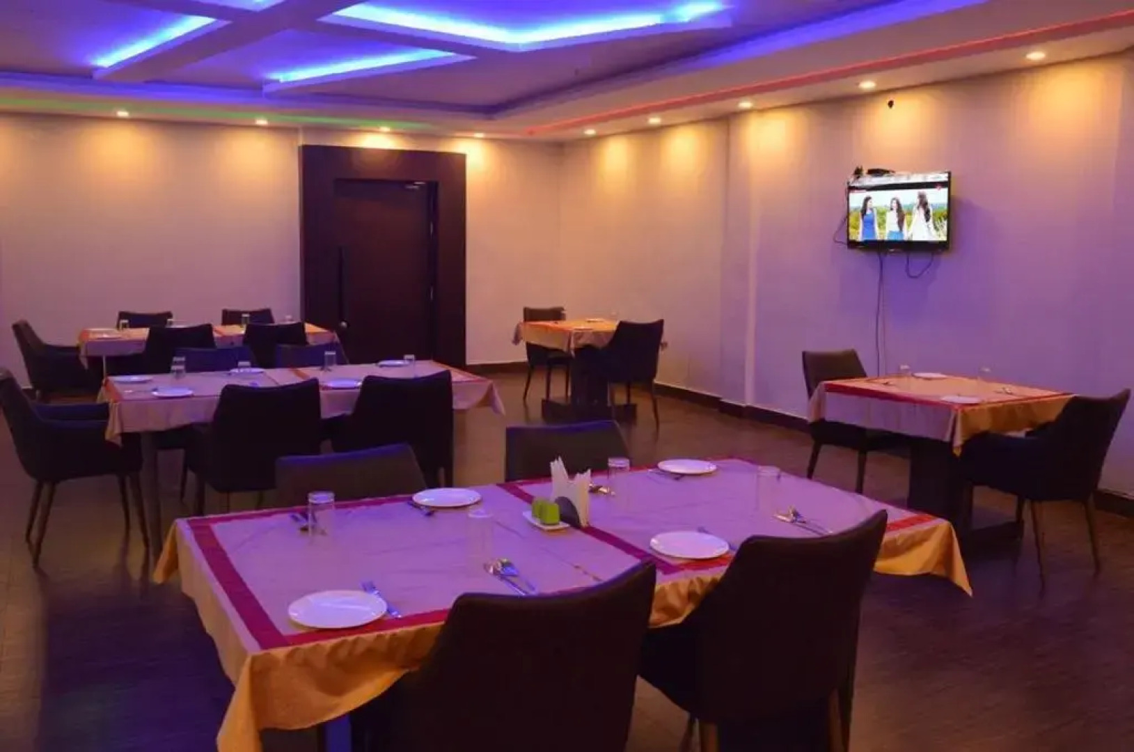 Seamens Club N Hotel