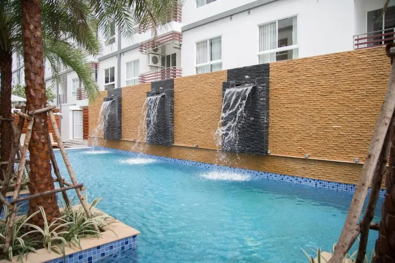 V Condo Chaengwattana