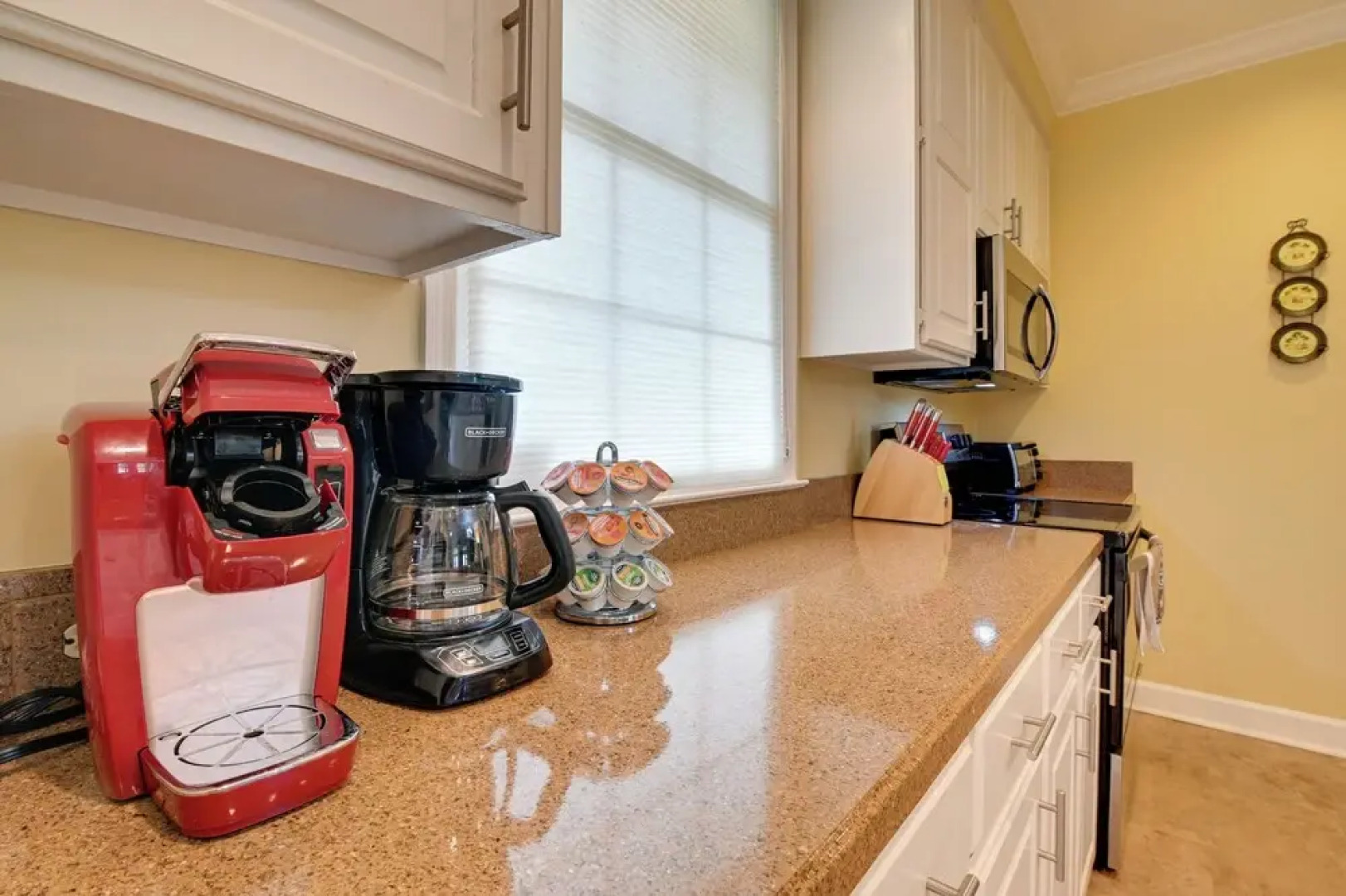 Cottage w/ Deck & Pool Access ~ 6 Mi to Beach