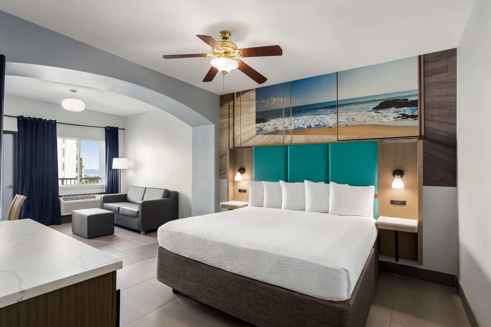 La Copa Inn Beach Hotel