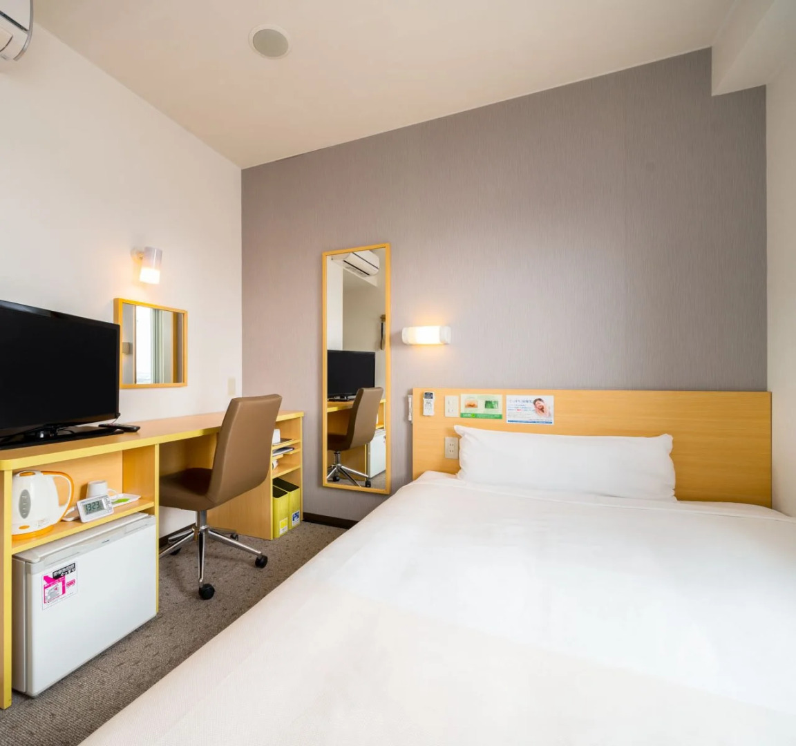 Super Hotel Yokkaichi/Along National Highway 1 (Kokudo Ichigou-Zoi)