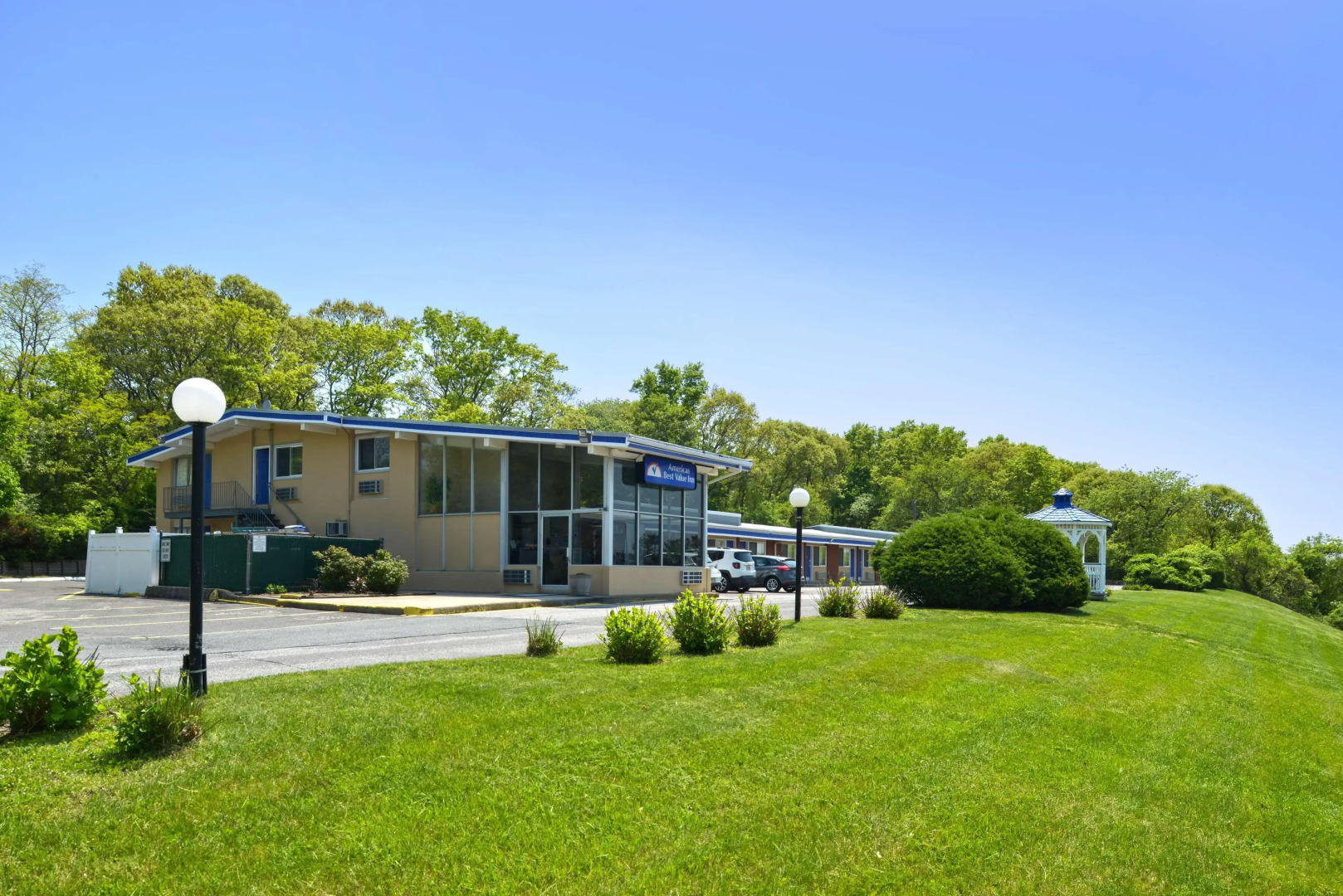 Americas Best Value Inn Smithtown Long Island