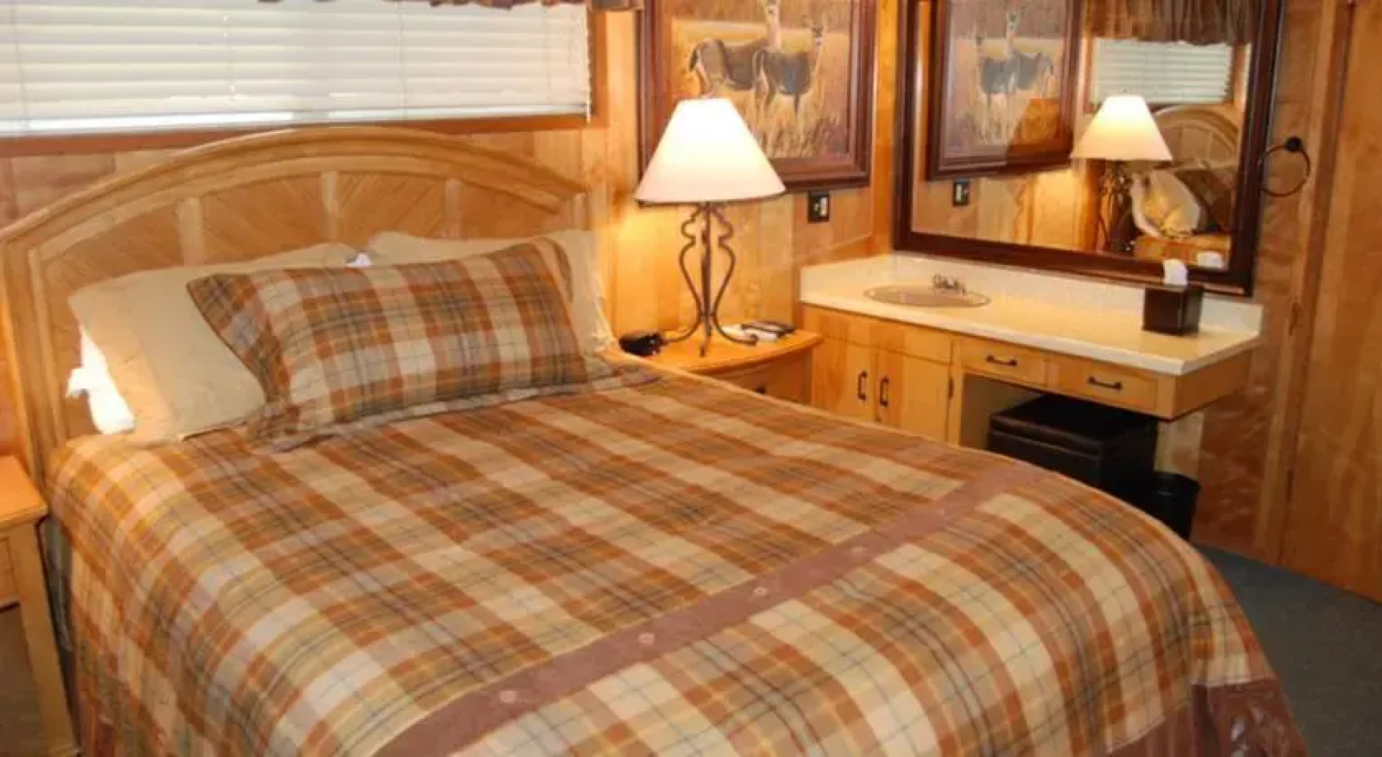 RedAwning Cabin #77 Chipmunk Retreat