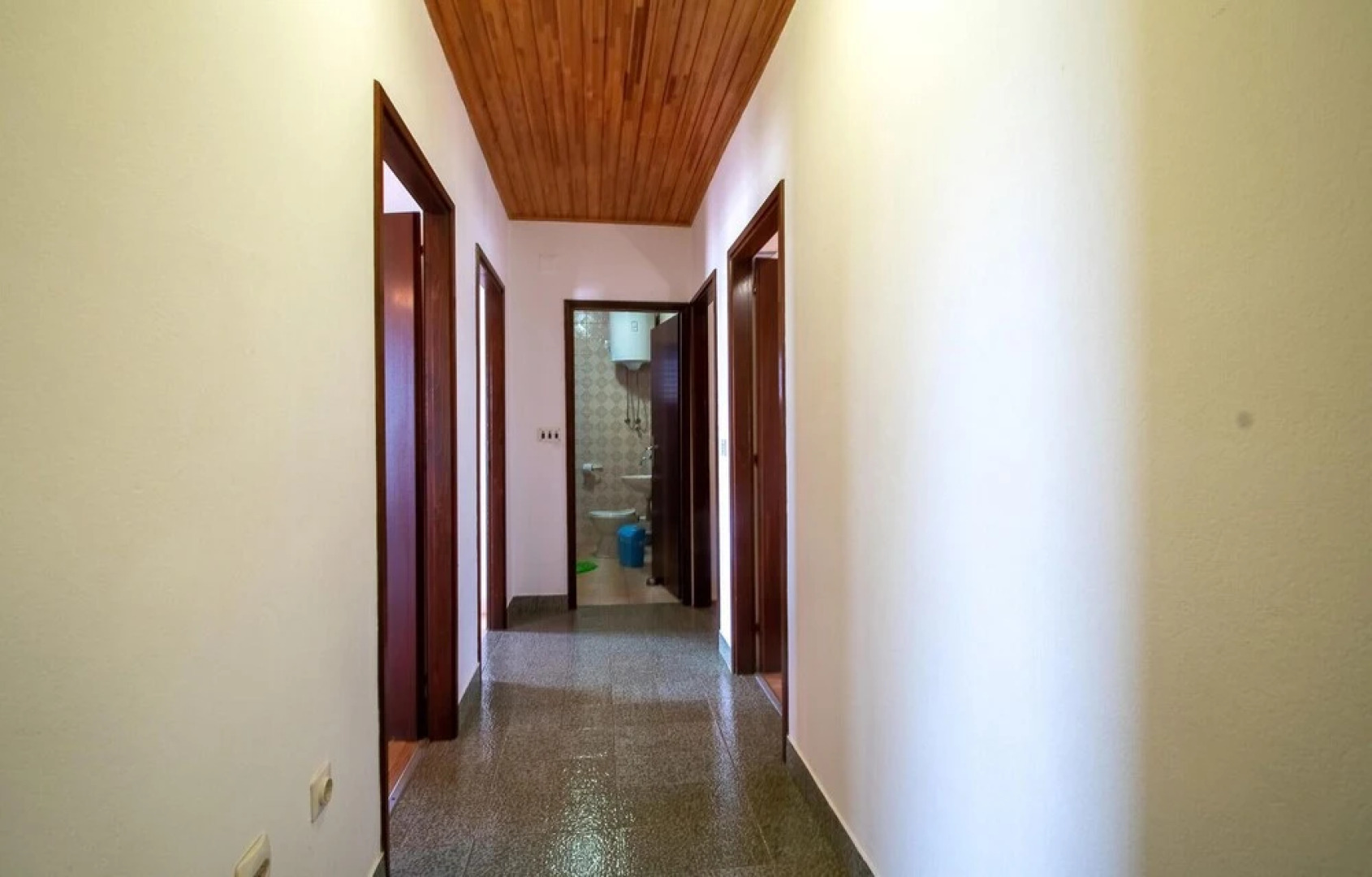 Amazing Home in Prizba With Wifi and 7 Bedrooms