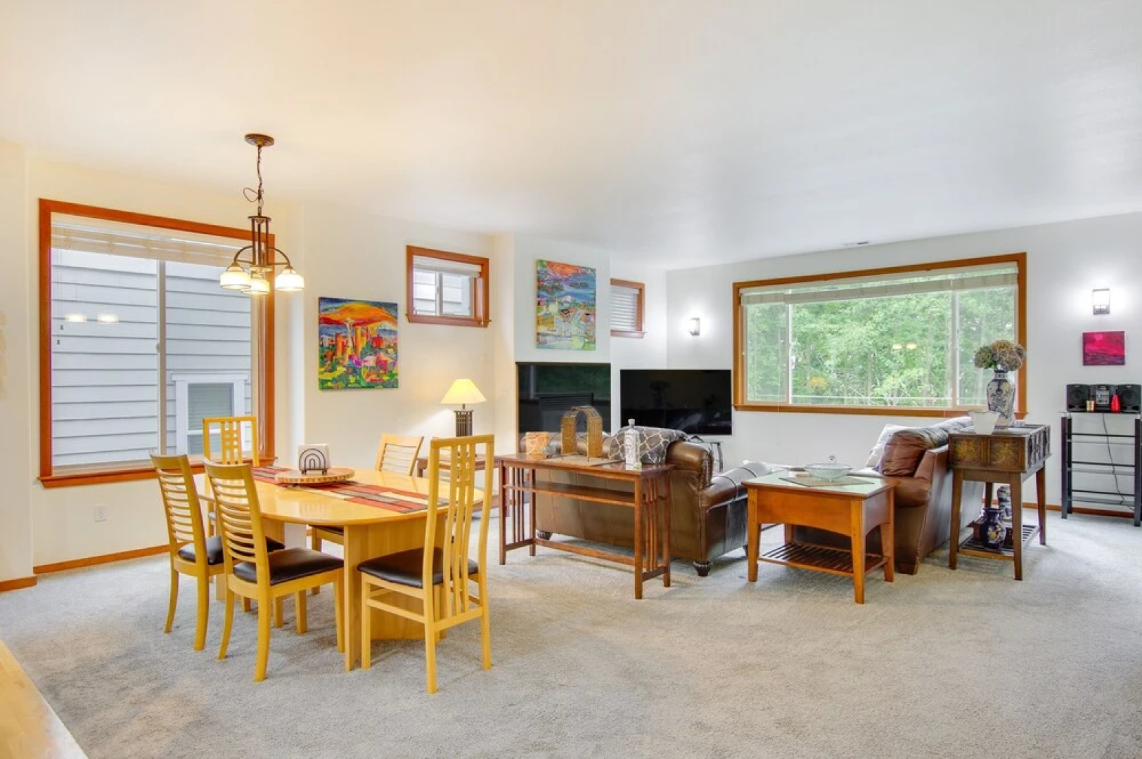 Wfh-friendly Townhome Rental Near Ferry in Everett