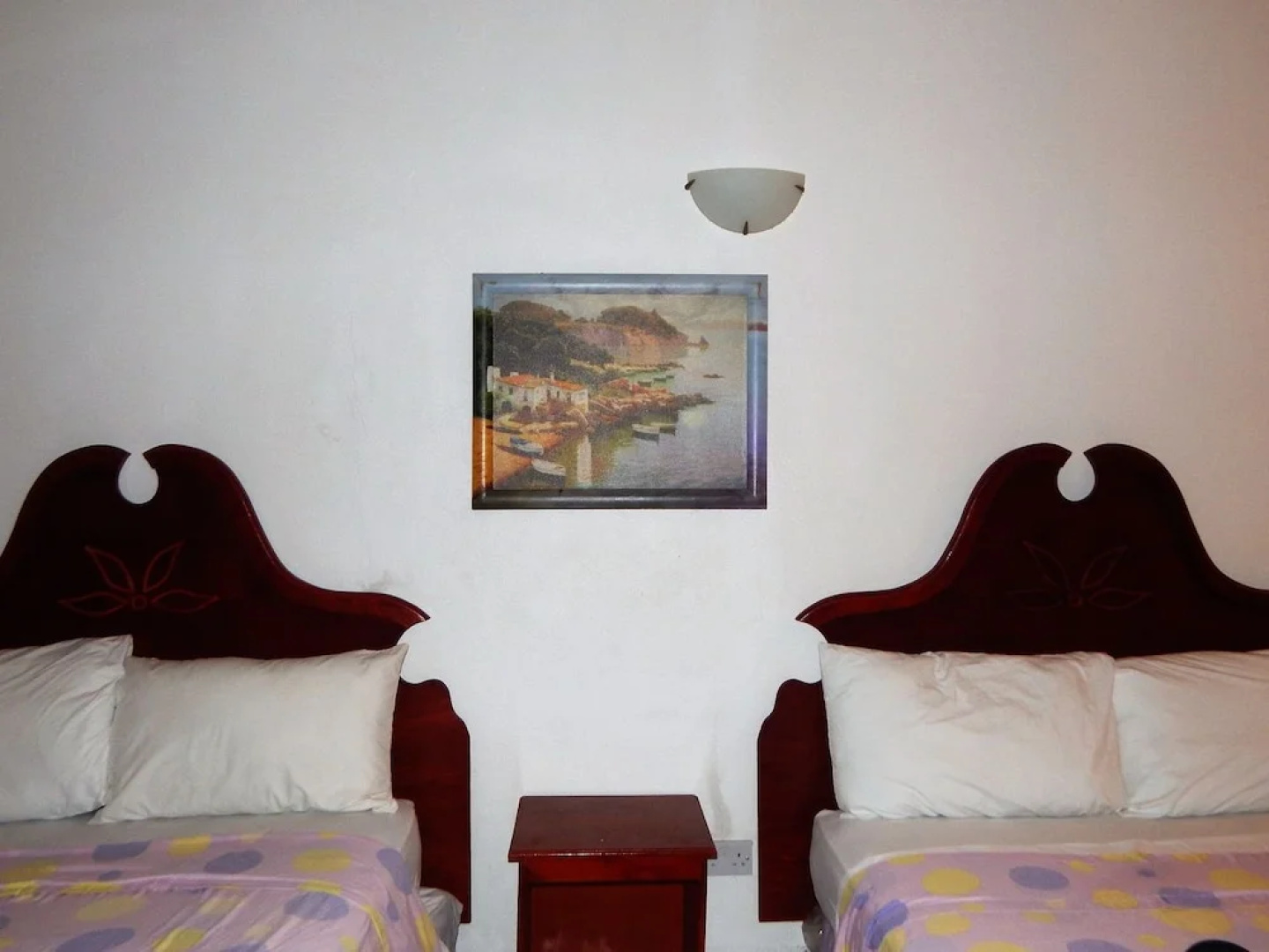 JJ's Paradise Hotel