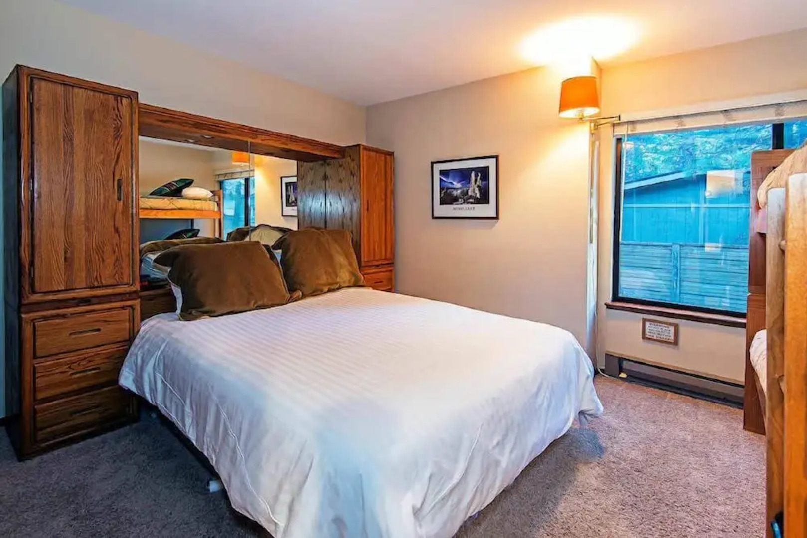 Horizons 4 Condominiums