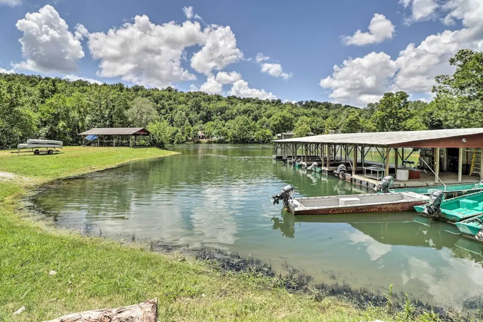 Country-chic Cotter Home w/ Outdoor Living Space!