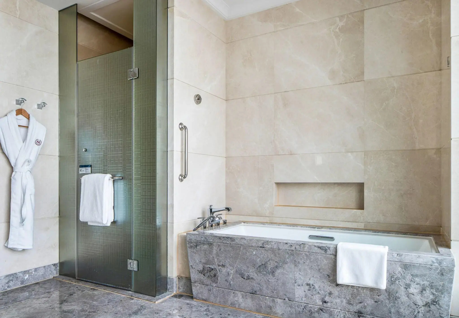 Sheraton Grand Wuhan Hankou Hotel