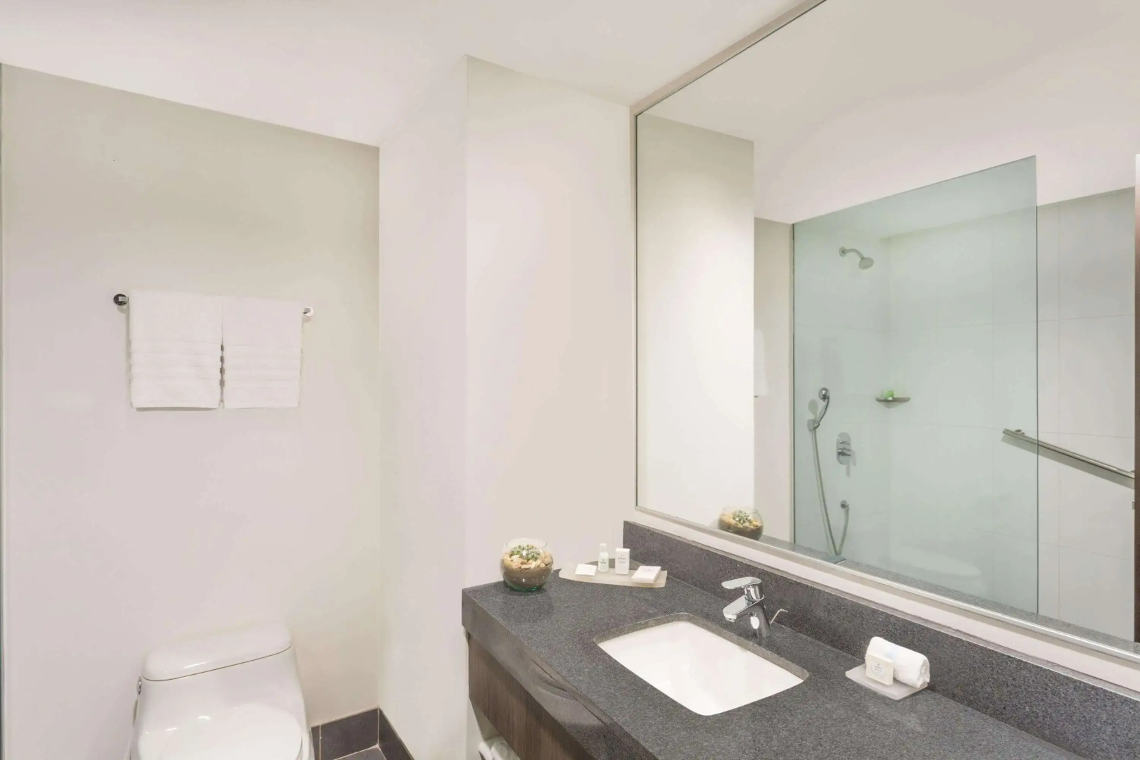 Wyndham Guayaquil Puerto Santa Ana