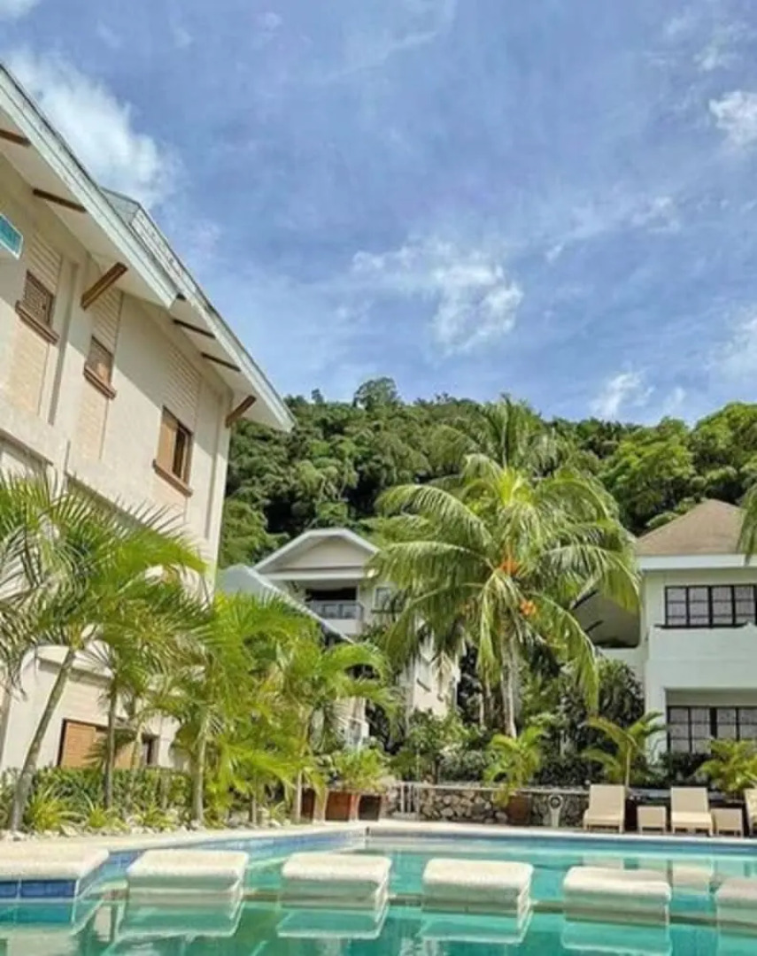 Pier Uno Dive Resort by Cocotel