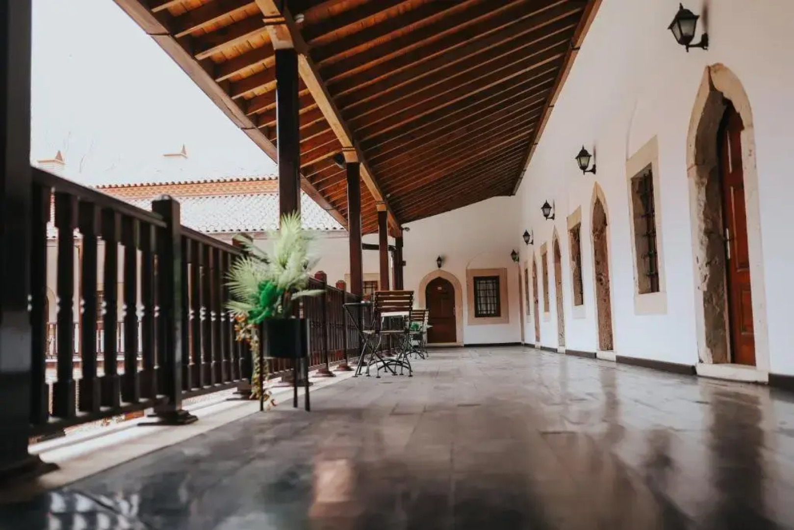 Zi̇nci̇rli̇ Han Oteli̇