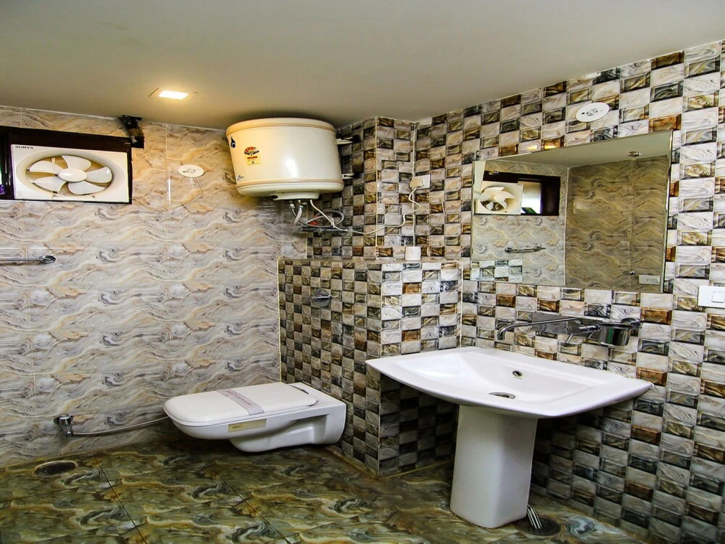 Capital O 8823 City Club