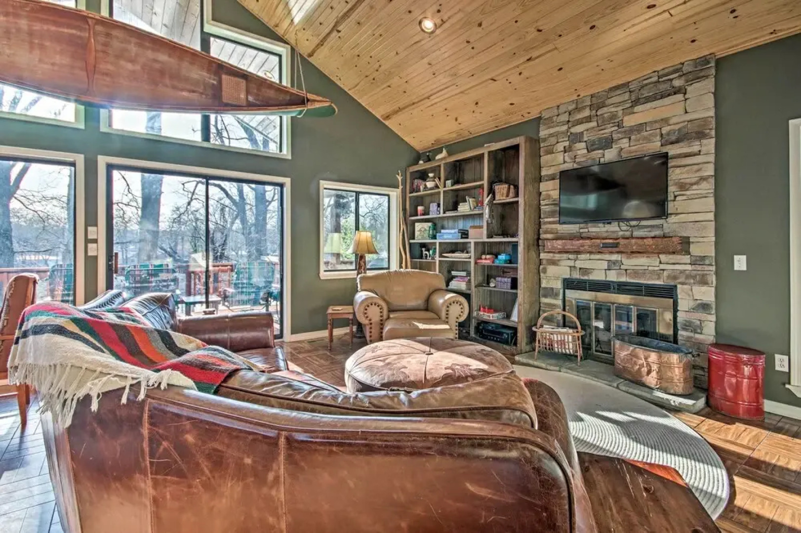 Fire Pit & Boat Slip: Waterfront Grove Getaway