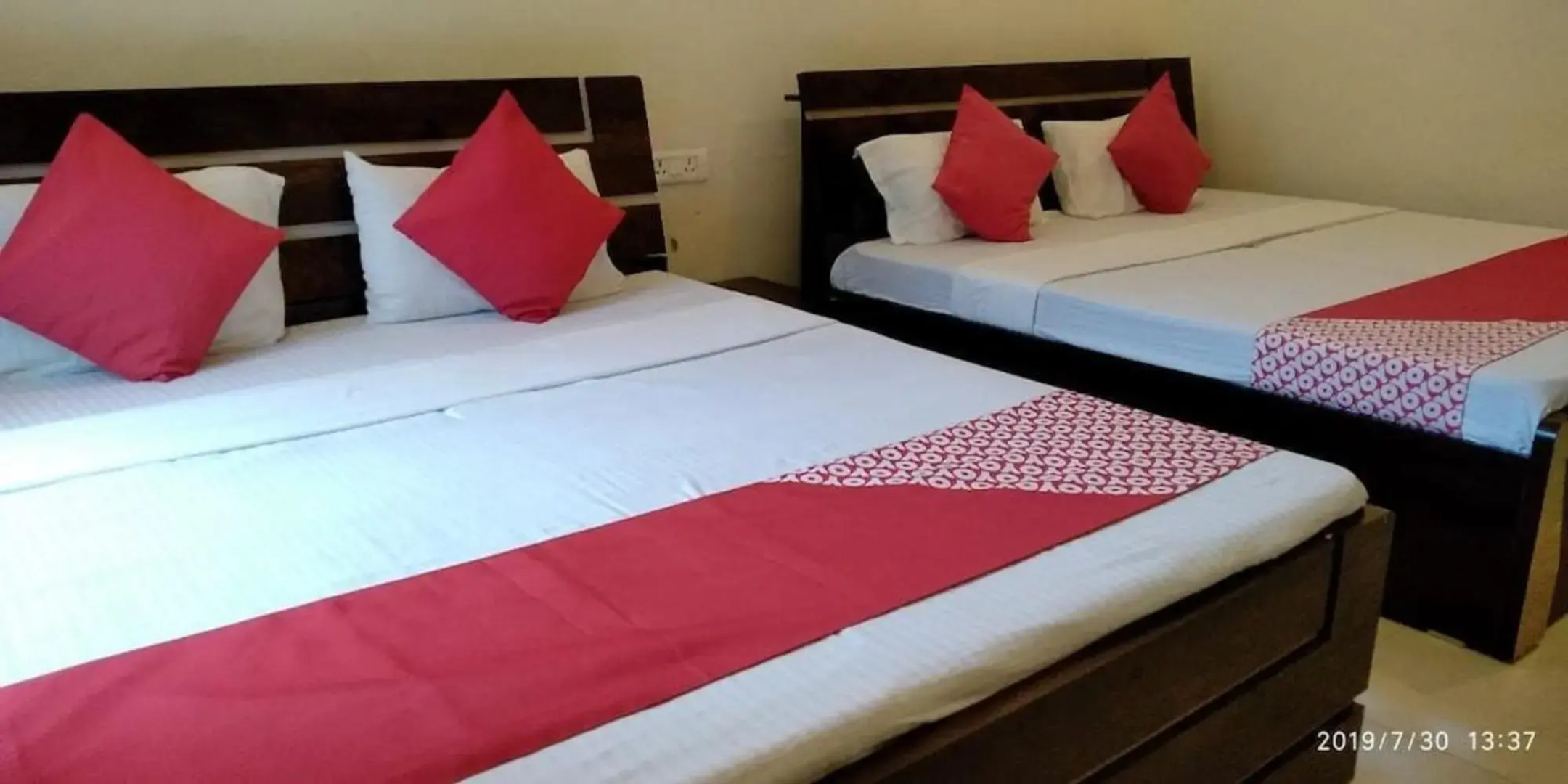 Hotel Dev Darshan by OYO Rooms