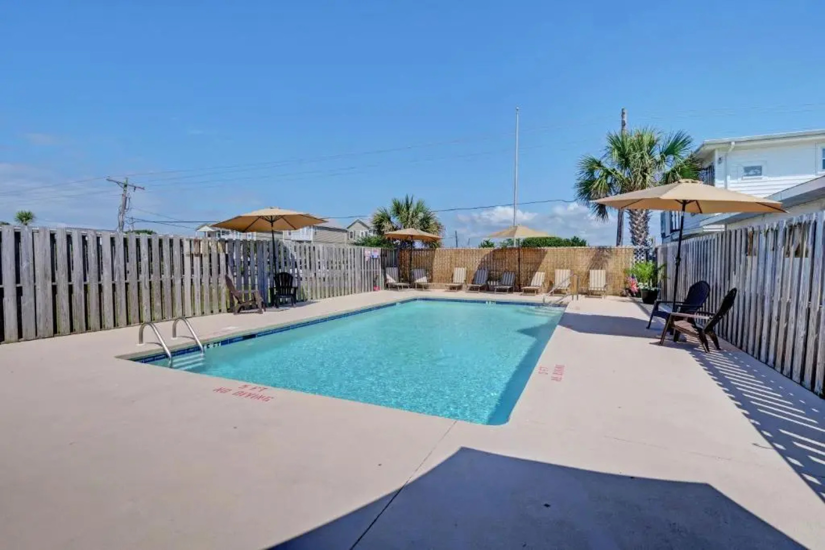 Loggerhead Inn & Suites