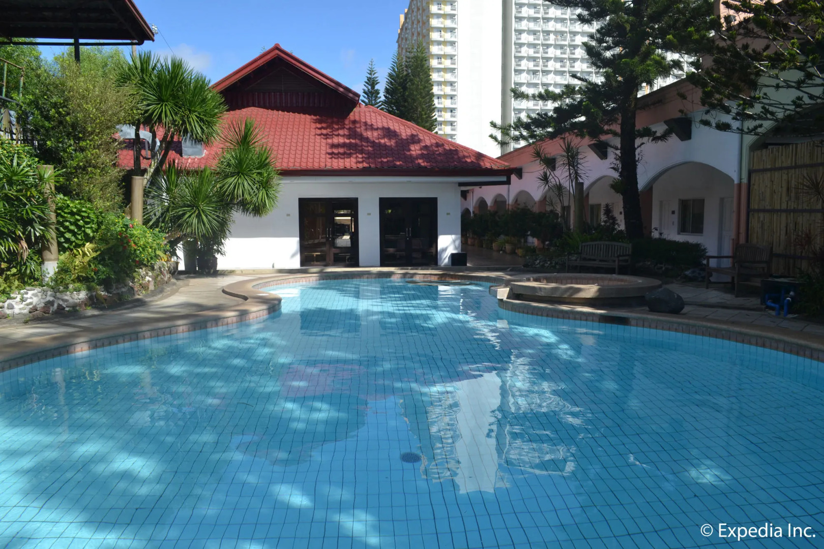 Tagaytay Country Hotel