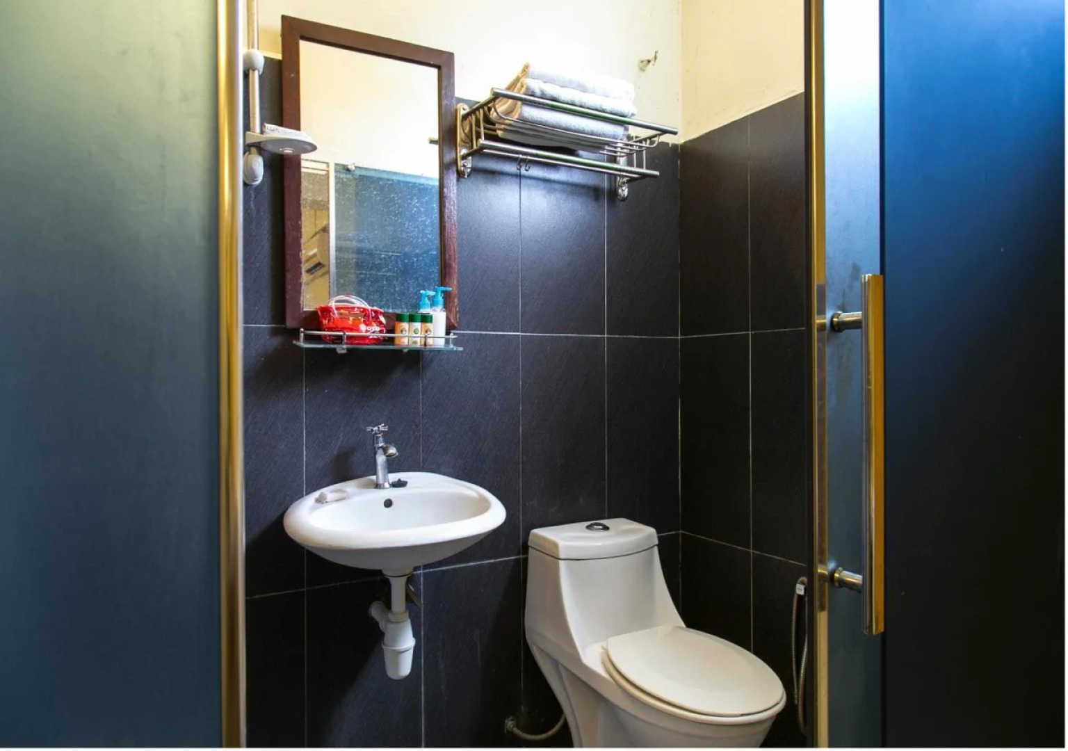 JAM Hotel near ERL Salak Tinggi Sepang