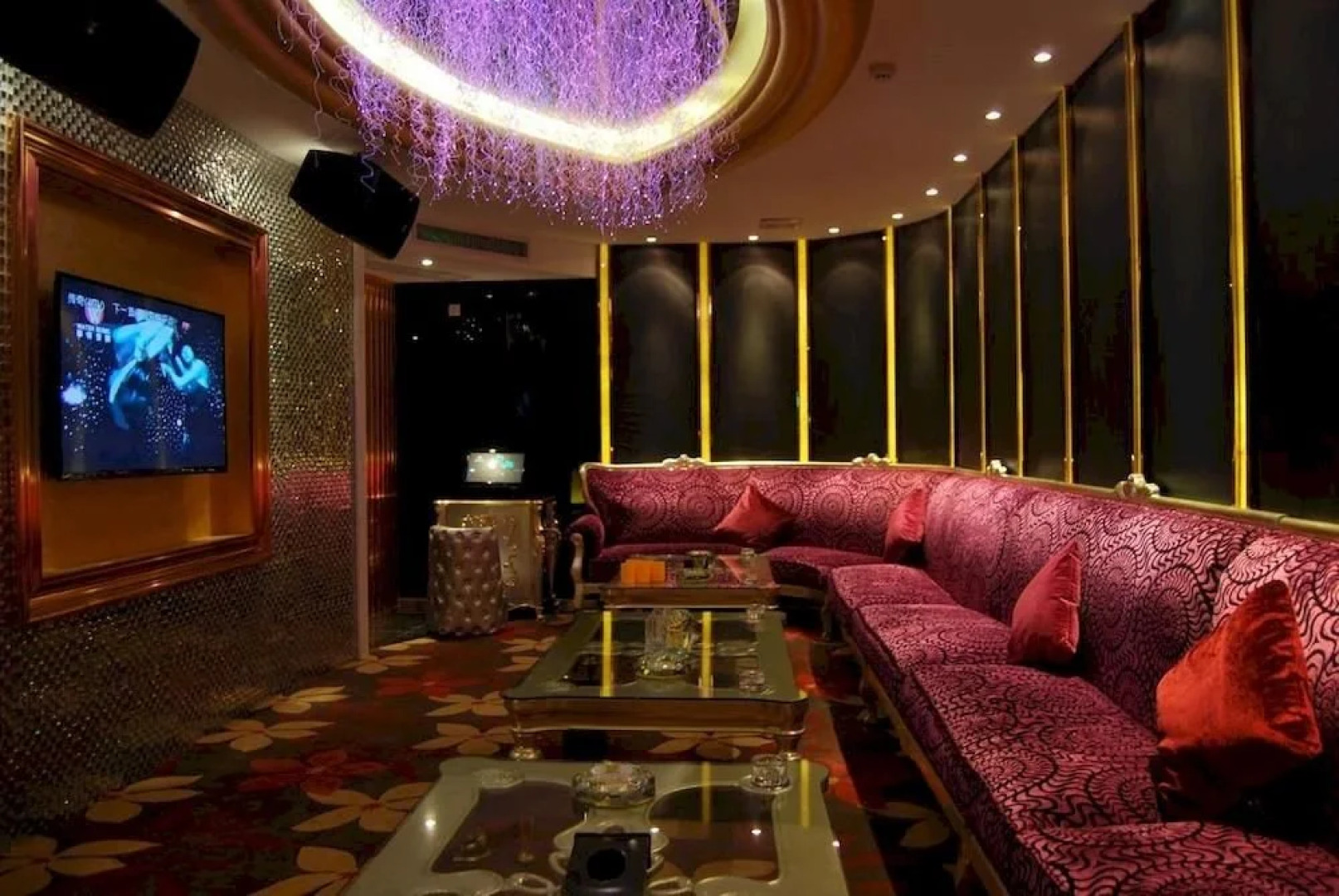 Zhongjing Taichi Lake International Resort