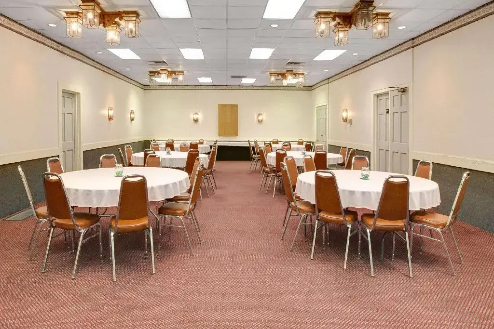 Super 8 by Wyndham Norman