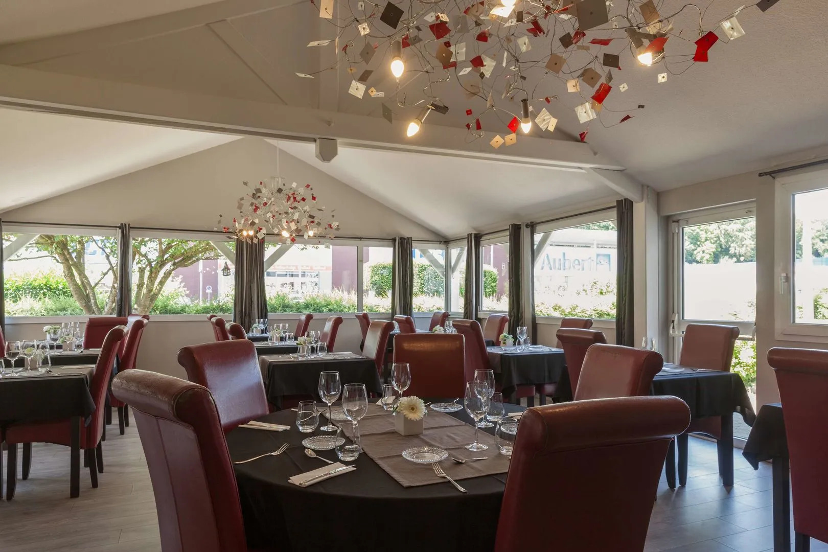 The Originals City, Hôtel Le Louisiane