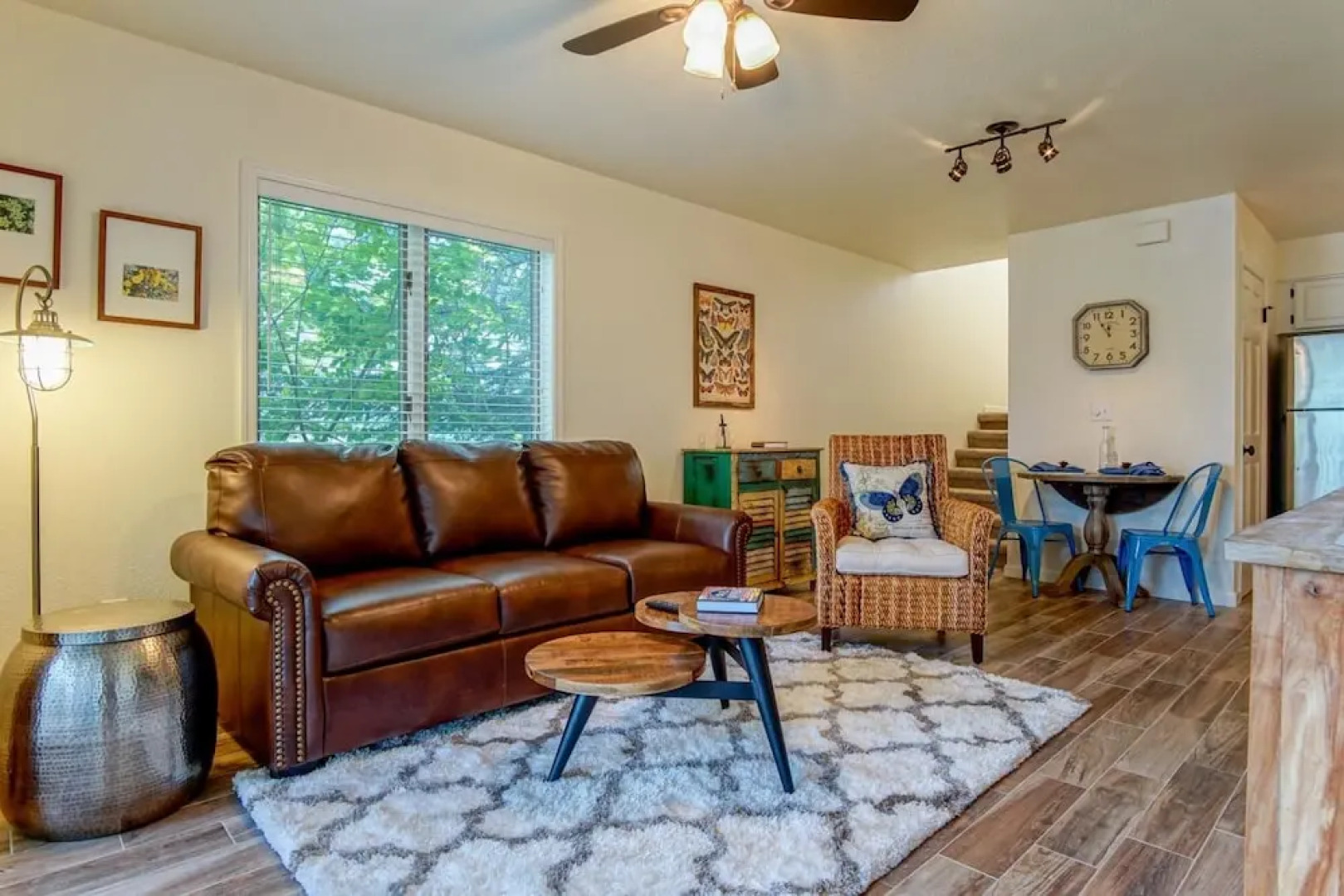 Trendy Country Club Condo