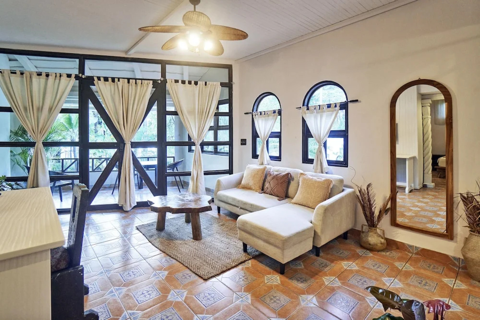 Paradise Beach Lodge