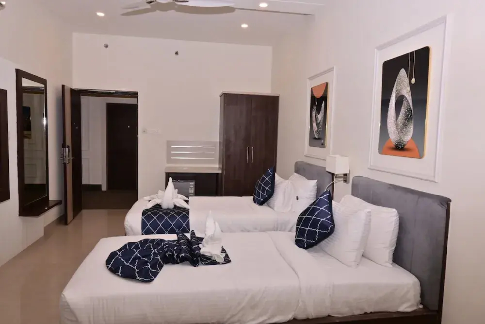 Comfort Inn Shubhra Ghazipur