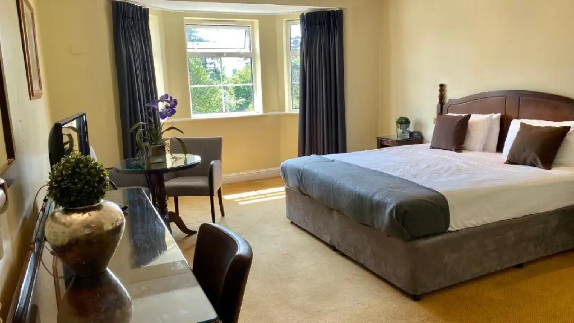 Twin Trees Hotel