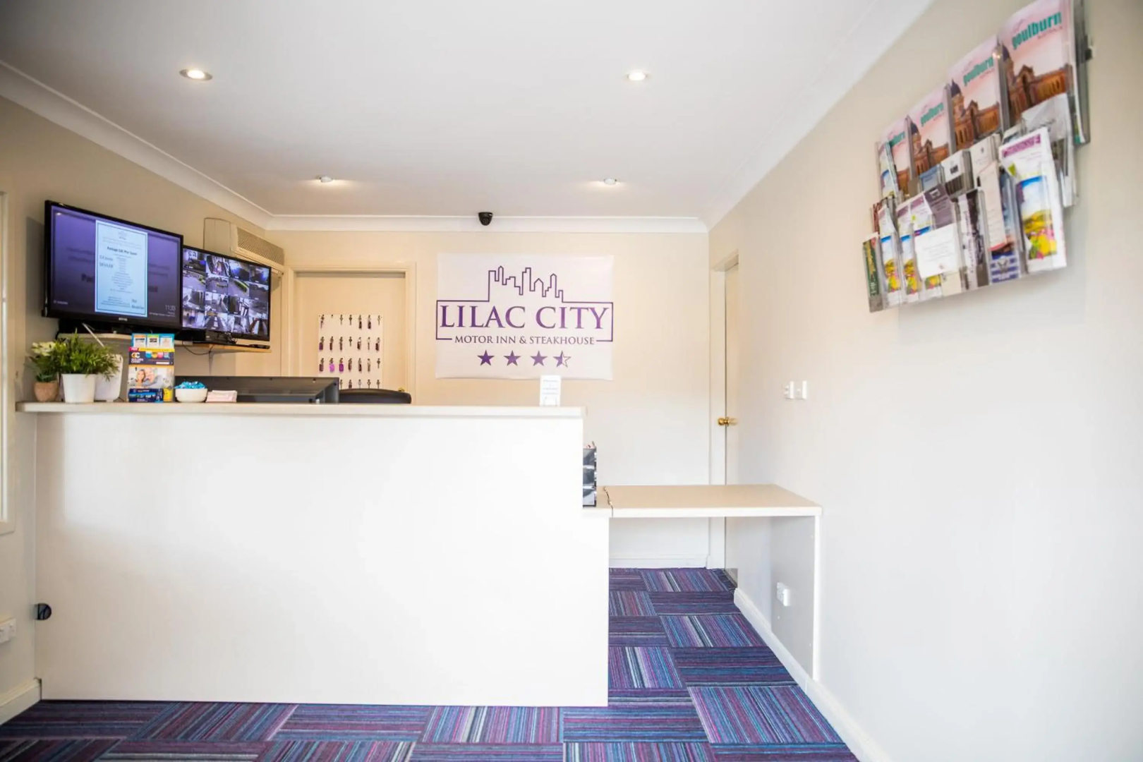 Lilac City Motor Inn & Steakhouse
