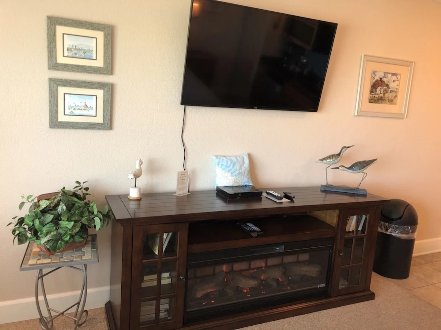 The Tradewinds Condo/Hotel