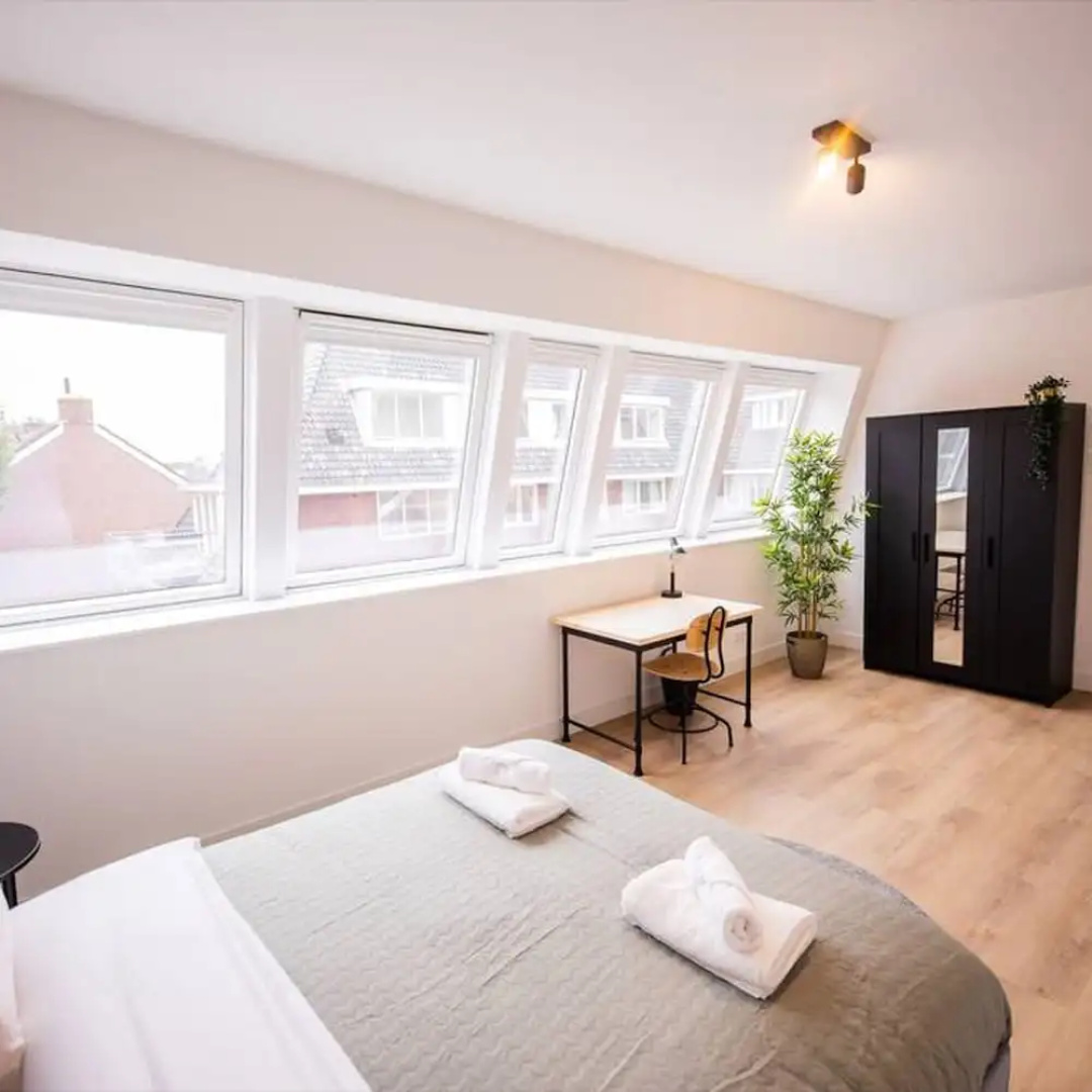 Serviced 3BR Apartment in Utrecht
