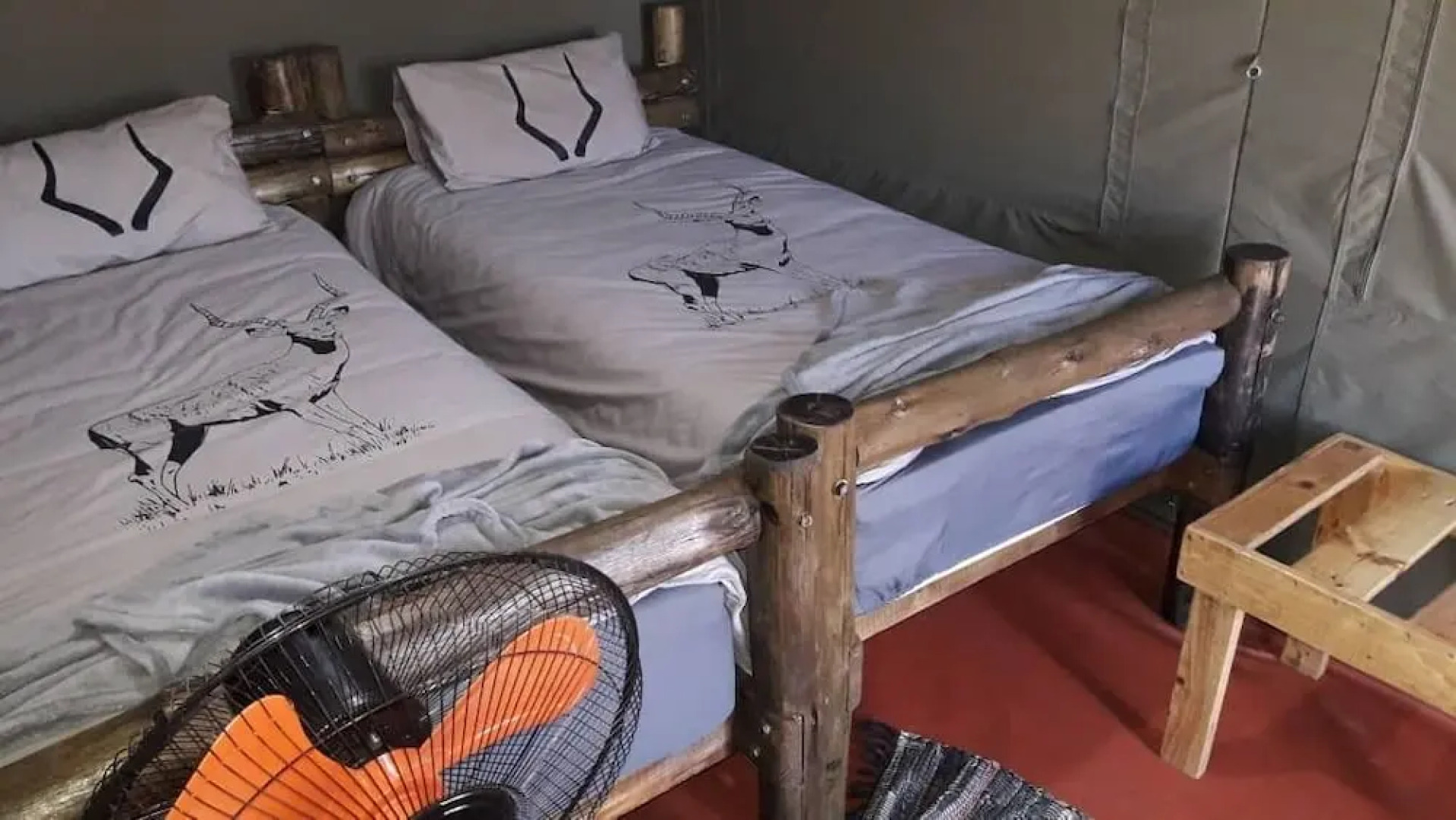 Tana Safaris Bush Camp