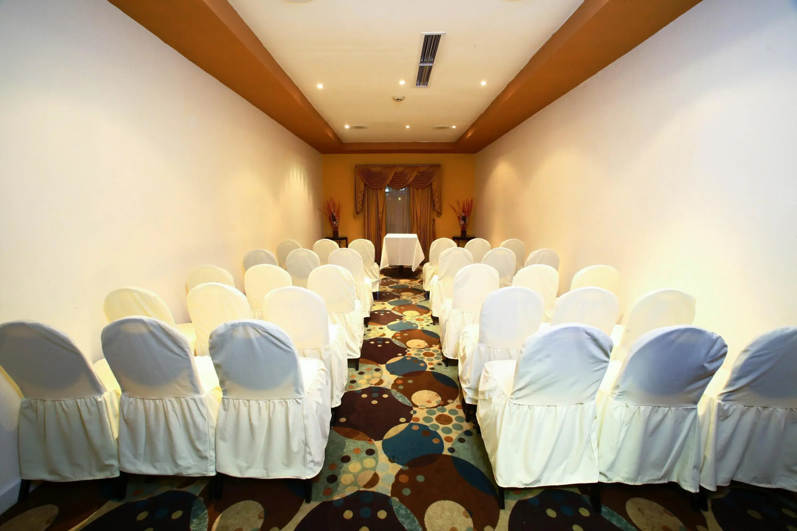 Krystal Urban Ciudad Juárez by US Consulate