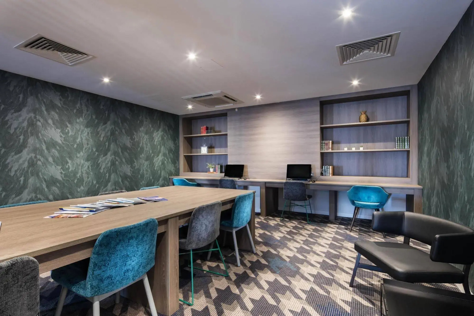 Hampton by Hilton Humberside Airport