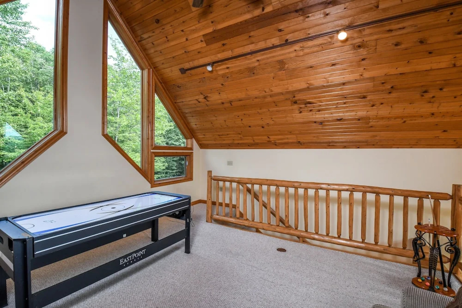 Mountain Top Lodge 4 Bedroom House