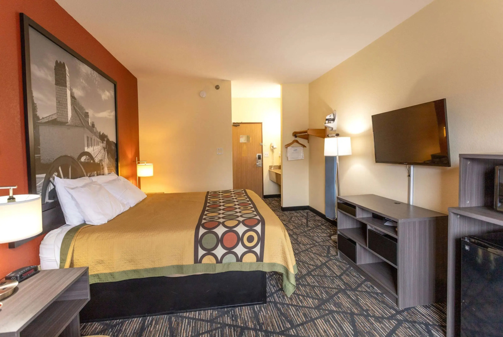 Super 8 by Wyndham Big Rapids