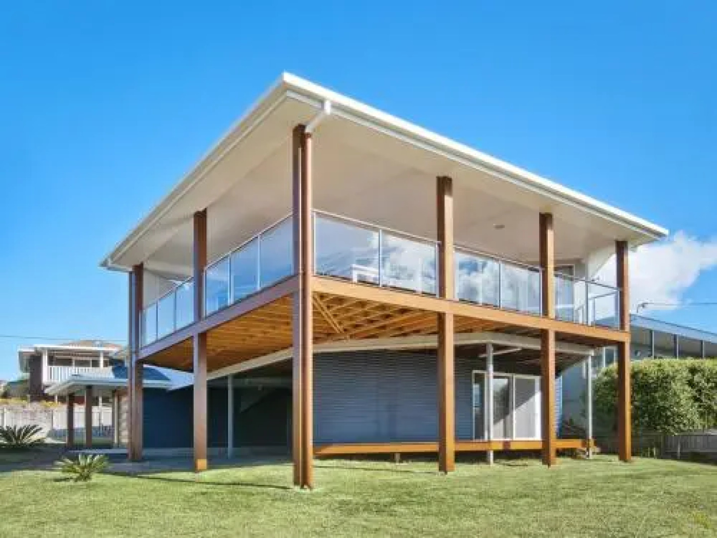 TOPVIEWS - 15Second Av BH