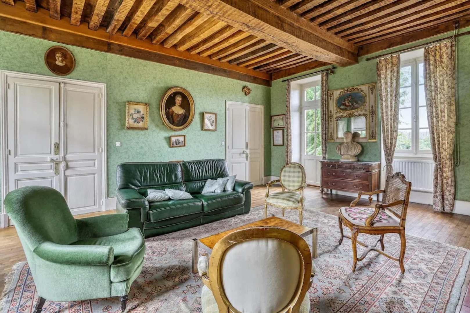 Villa With 4 Bedrooms in Lucenay-lès-aix, With Private Pool, Enclosed