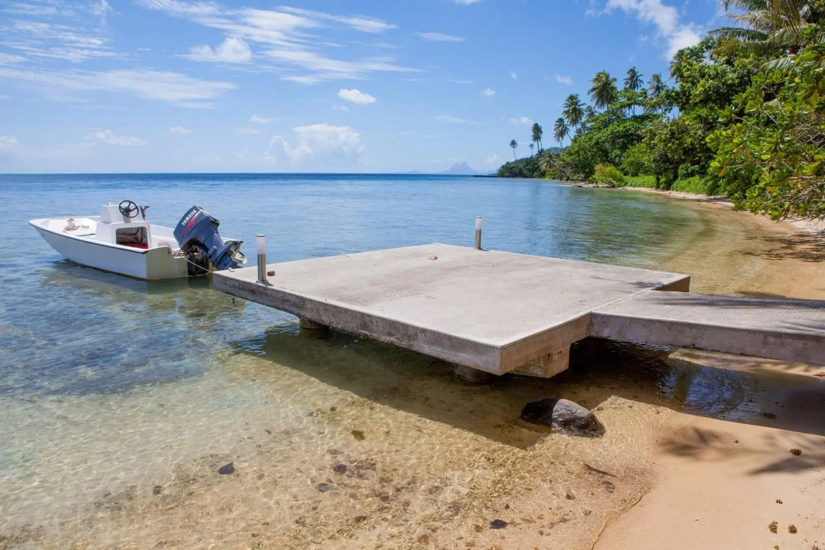 TAHAA - Private Beach Villa