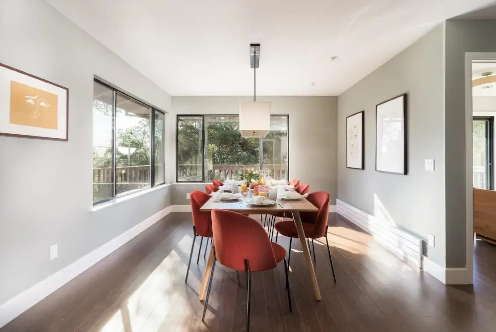 Rivendell - Spacious Home w Pool Arcade Games & Expansive Patio Santa Rosa