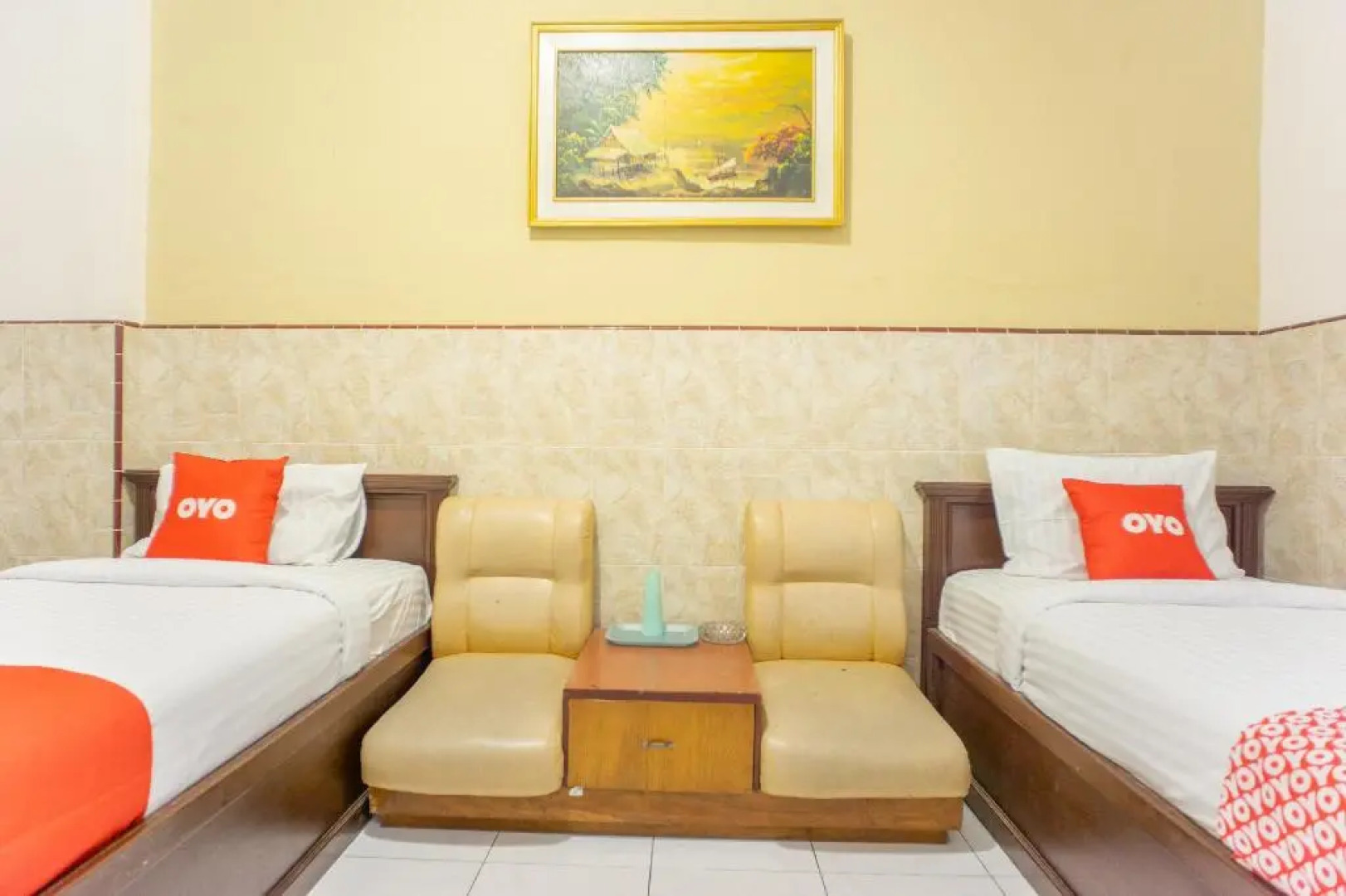 OYO 2180 Vina Vira Hotel